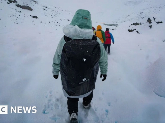 Rare Everest Blizzard Traps Hundreds, Rescue Ops Highlight Safety Gaps